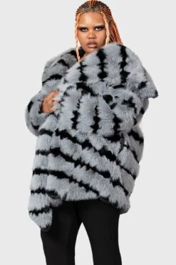 Highlands Hellstorm Coat [PLUS] -Killstar Store HIGHLANDS HELLSTORM COAT PLUS W D