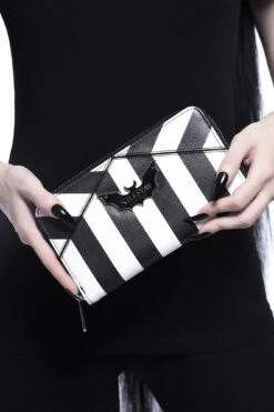 Never Trust The Living Wallet -Killstar Store NEVERTRUSTTHELIVING WALLET C